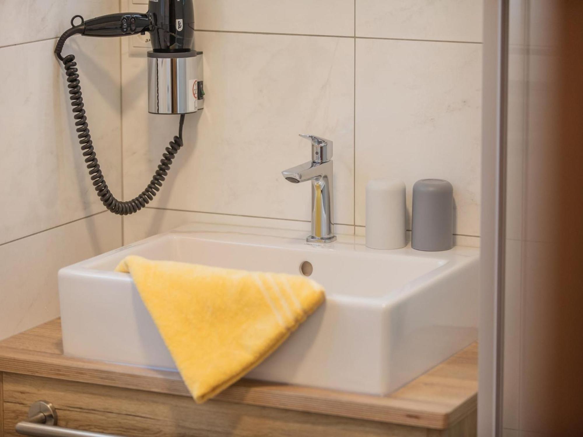 شقة Flat With Sep Entrance On Ground Floor In Neustift نيوستيف ام ستوبيتا المظهر الخارجي الصورة