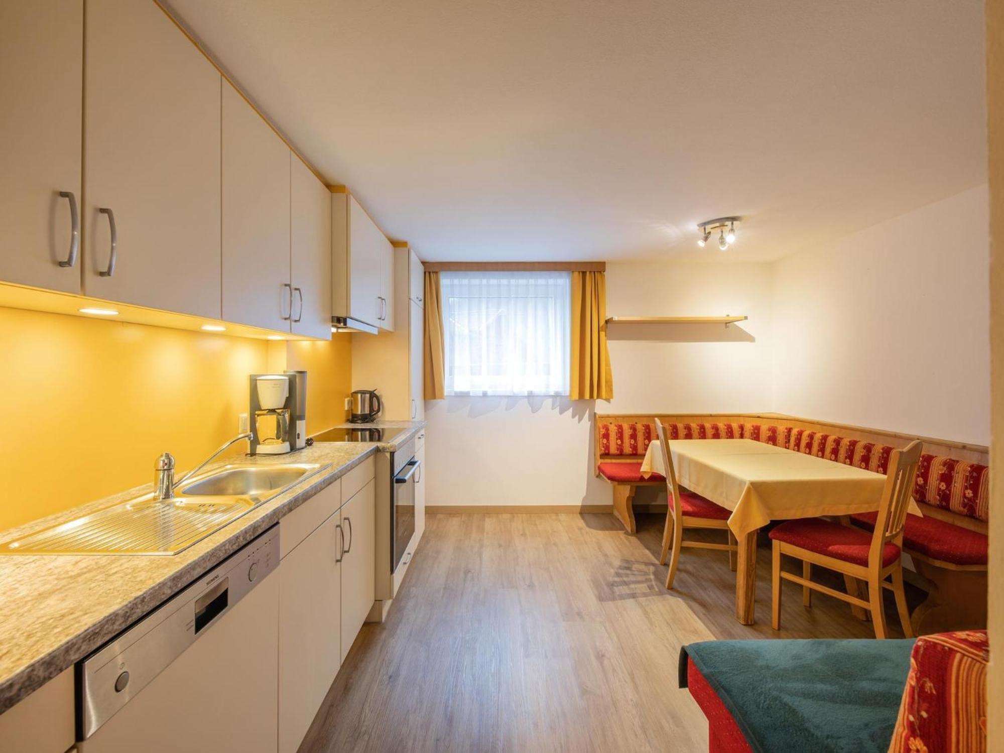 شقة Flat With Sep Entrance On Ground Floor In Neustift نيوستيف ام ستوبيتا المظهر الخارجي الصورة